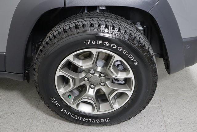 used 2023 Jeep Cherokee car