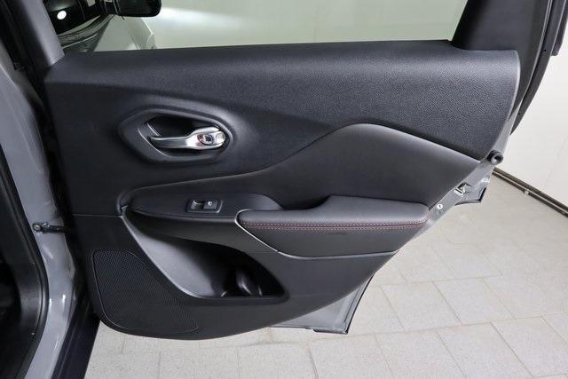 used 2023 Jeep Cherokee car