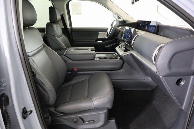 new 2025 Ford Expedition car, priced at $72,205
