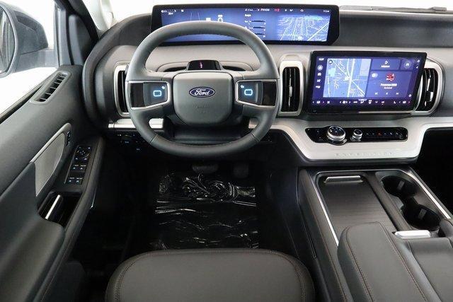 new 2025 Ford Expedition car, priced at $72,205