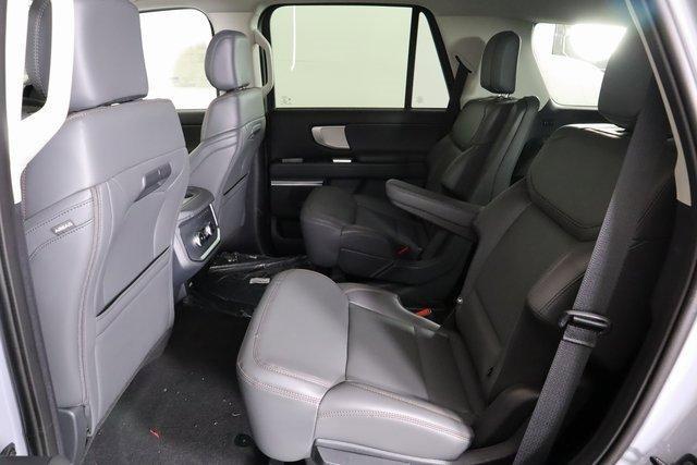 new 2025 Ford Expedition car, priced at $72,205