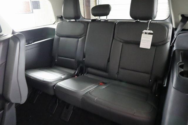 new 2025 Ford Expedition car, priced at $72,205