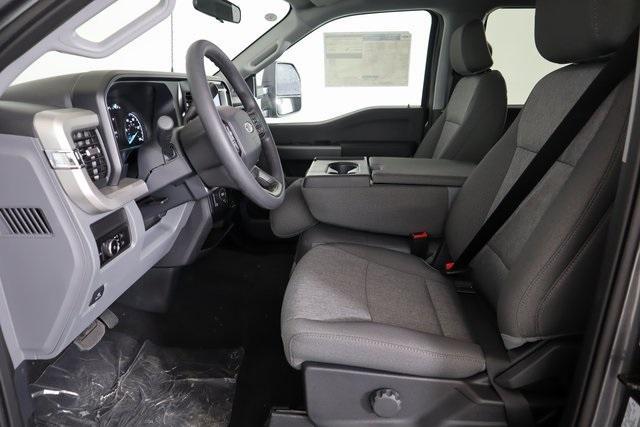new 2025 Ford F-250 car, priced at $60,820