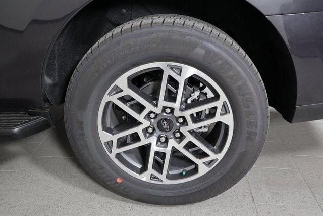 new 2025 Ford Expedition car, priced at $69,225