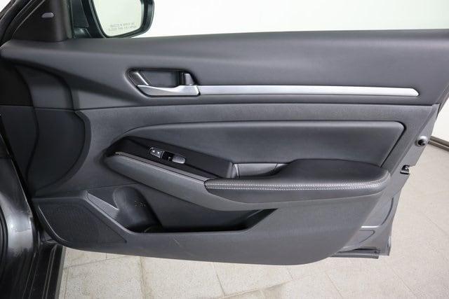 used 2023 Nissan Altima car