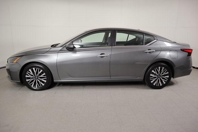 used 2023 Nissan Altima car