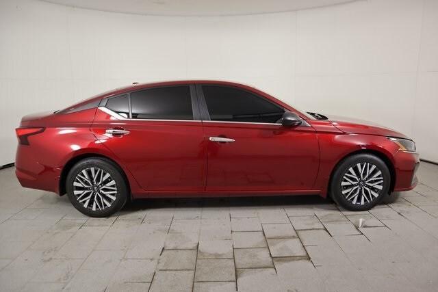 used 2024 Nissan Altima car
