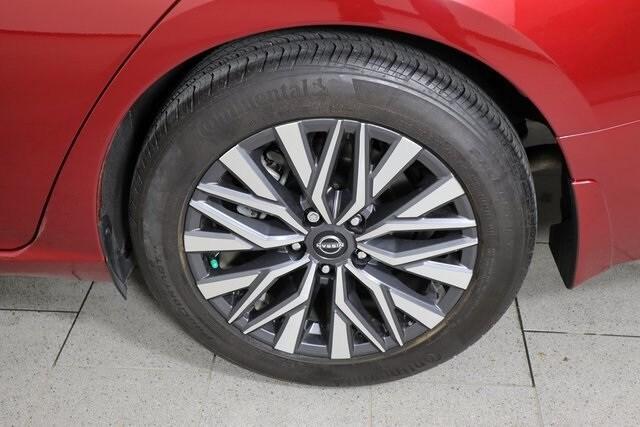 used 2024 Nissan Altima car