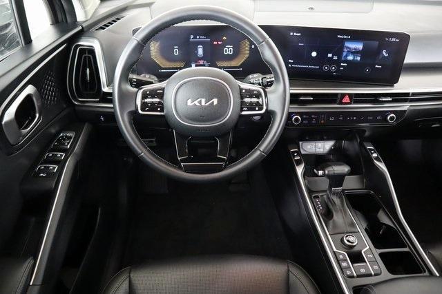 used 2025 Kia Sorento car, priced at $30,950
