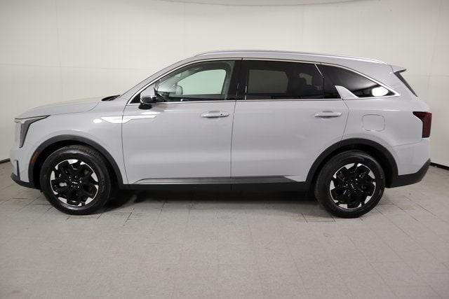 used 2025 Kia Sorento car, priced at $30,950