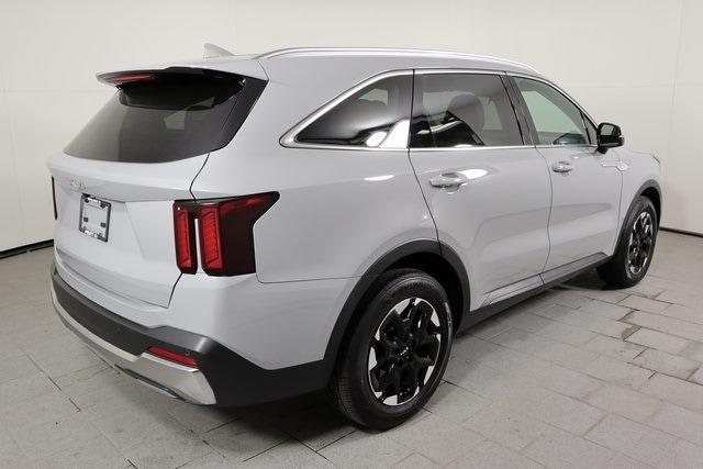 used 2025 Kia Sorento car, priced at $30,950
