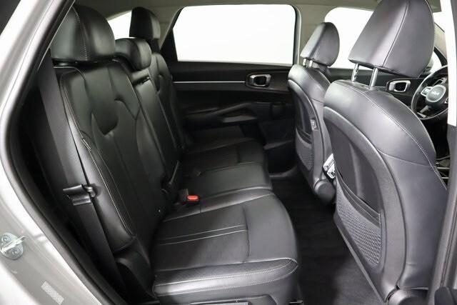 used 2025 Kia Sorento car, priced at $30,950