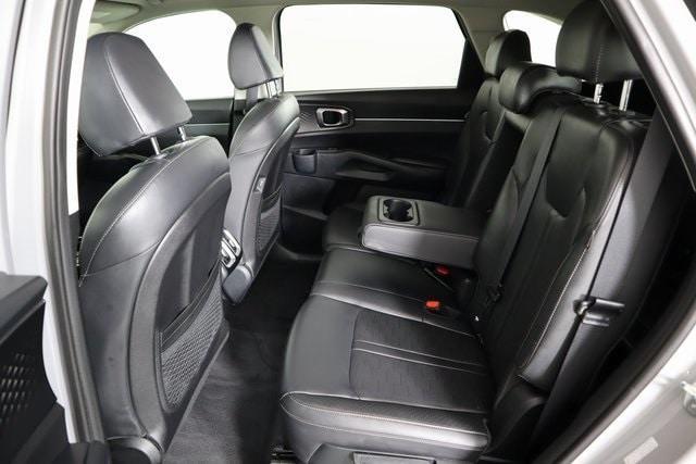 used 2025 Kia Sorento car, priced at $30,950