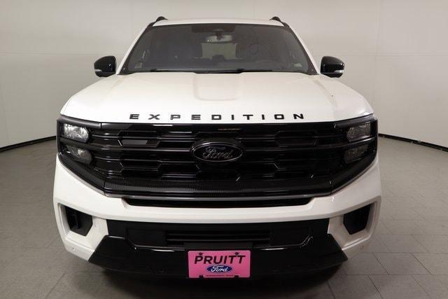 new 2025 Ford Expedition car, priced at $84,985