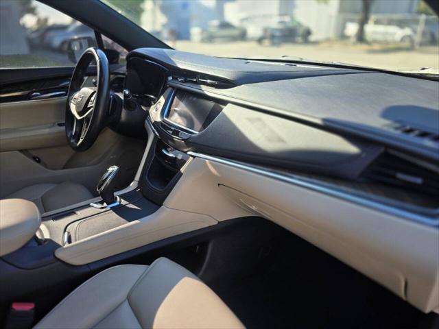 used 2017 Cadillac XT5 car, priced at $13,999