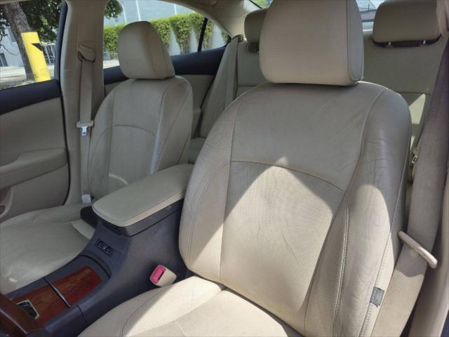 used 2011 Lexus ES 350 car, priced at $11,499