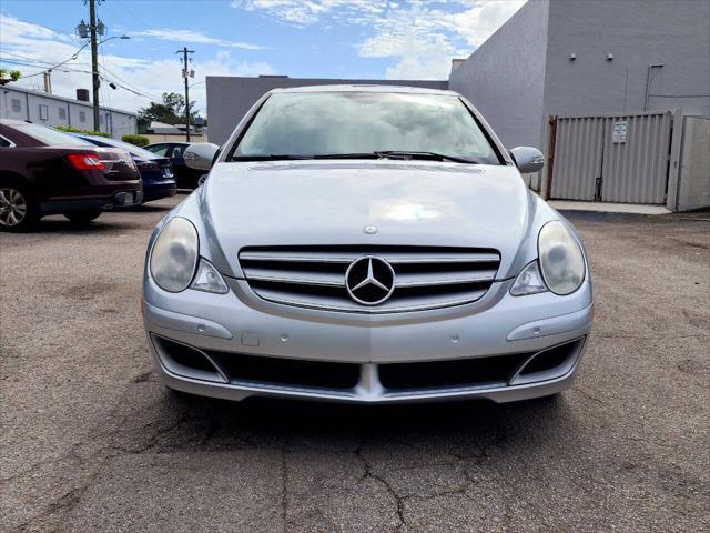 used 2007 Mercedes-Benz R-Class car, priced at $10,999