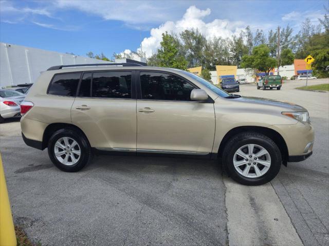 used 2012 Toyota Highlander car, priced at $13,999