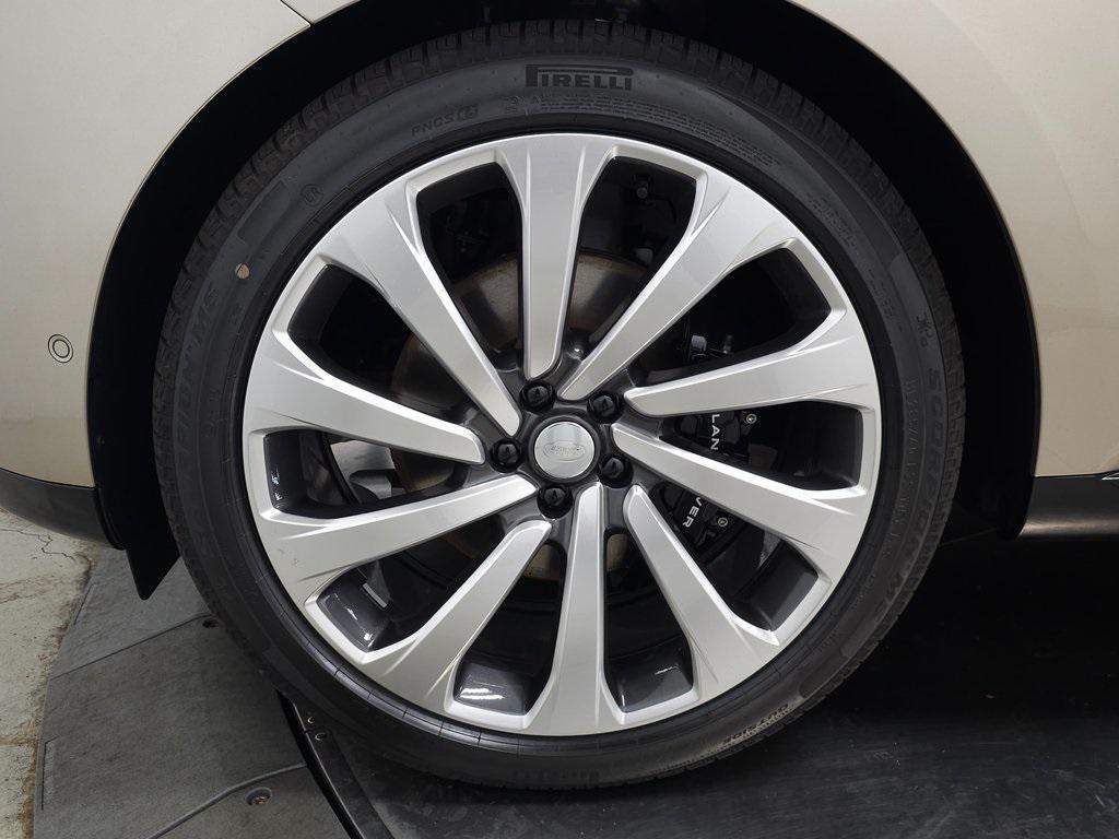 new 2025 Land Rover Range Rover car, priced at $127,125