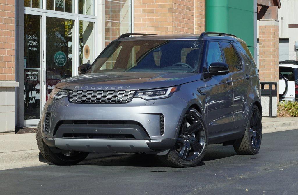 new 2025 Land Rover Discovery car