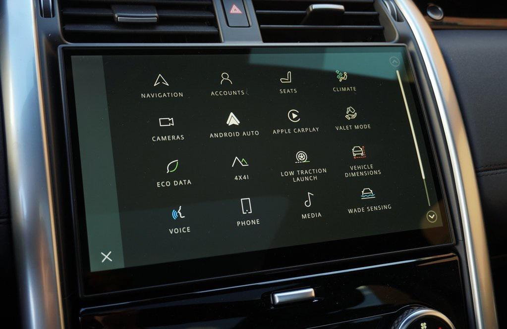 new 2025 Land Rover Discovery car