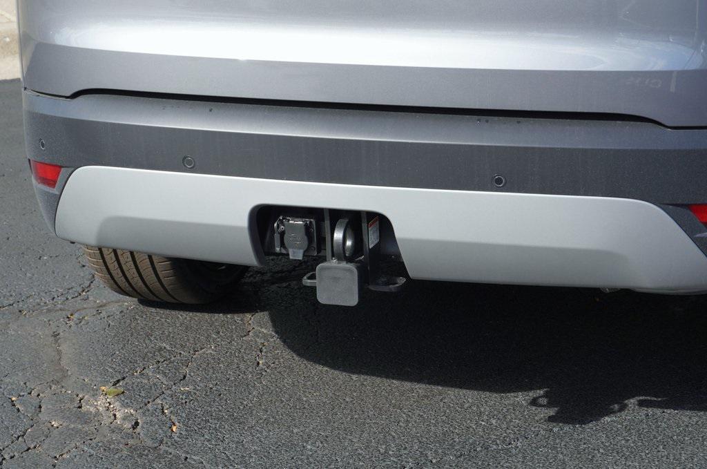 new 2025 Land Rover Discovery car