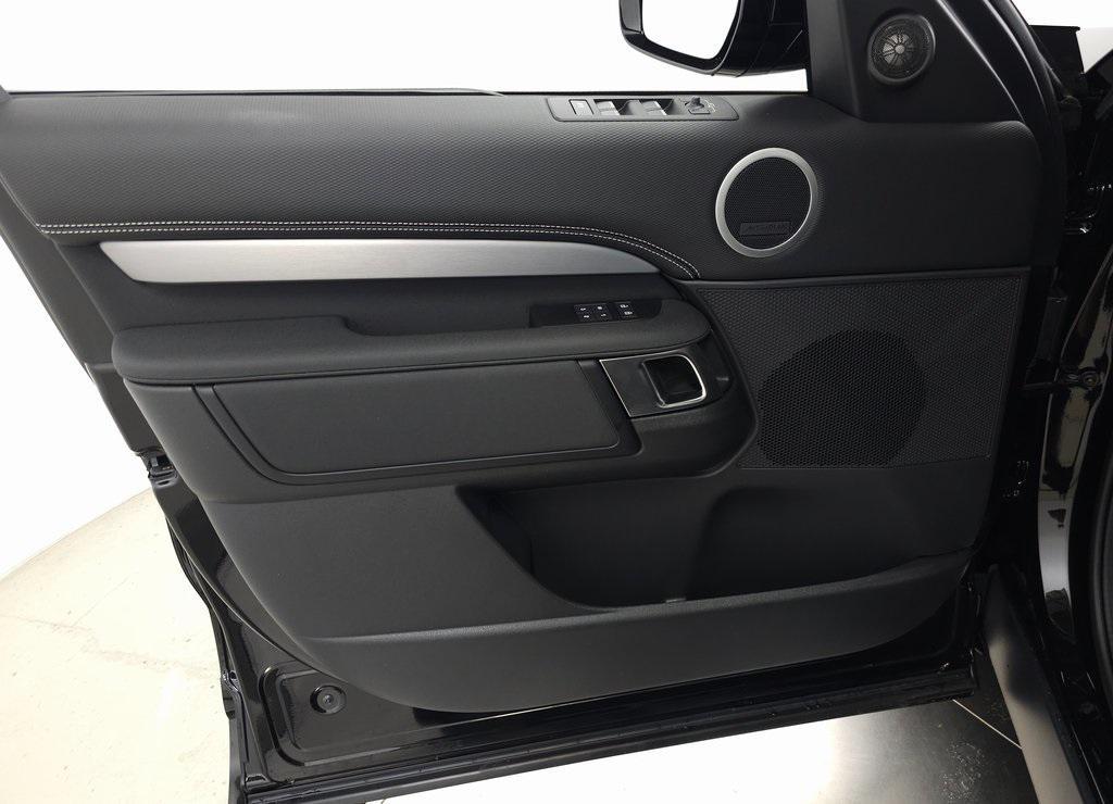 new 2025 Land Rover Discovery car, priced at $70,793