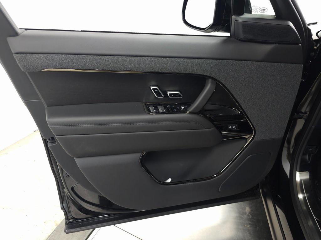 new 2025 Land Rover Range Rover Sport car, priced at $109,540