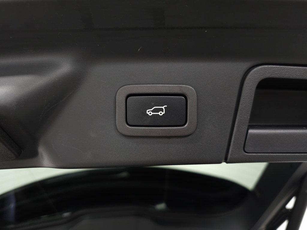 used 2022 Land Rover Range Rover Velar car, priced at $41,950