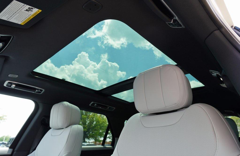 new 2025 Land Rover Range Rover Sport car, priced at $87,190