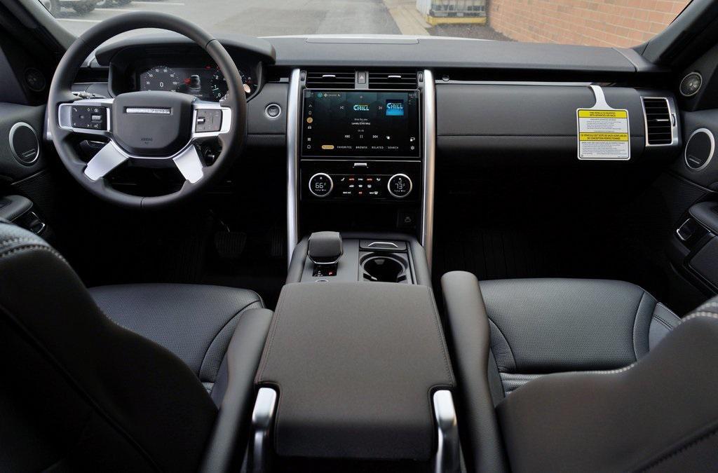 new 2025 Land Rover Discovery car, priced at $65,000