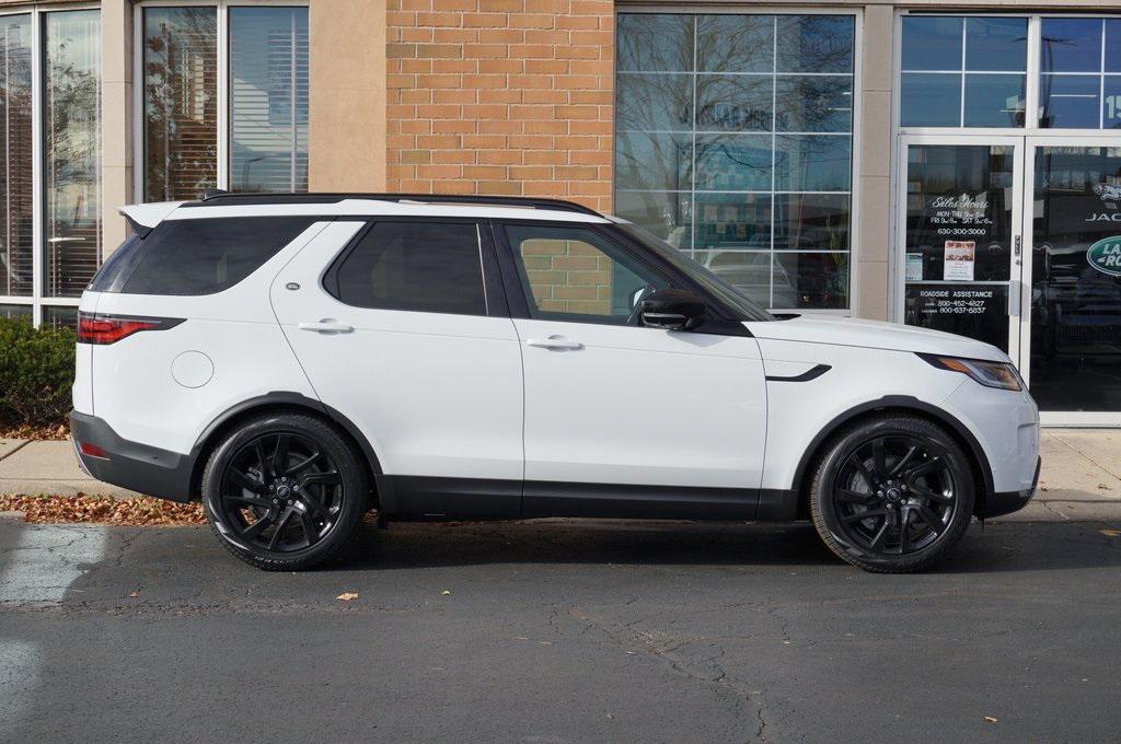 new 2025 Land Rover Discovery car, priced at $65,000
