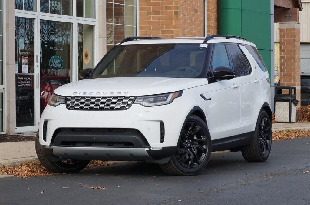 new 2025 Land Rover Discovery car, priced at $65,000