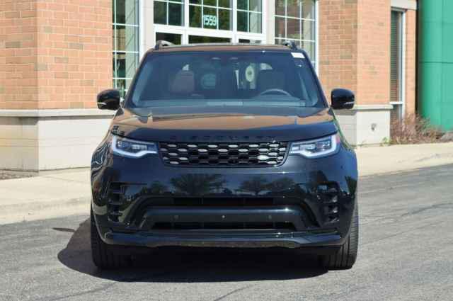 new 2024 Land Rover Discovery car, priced at $68,933