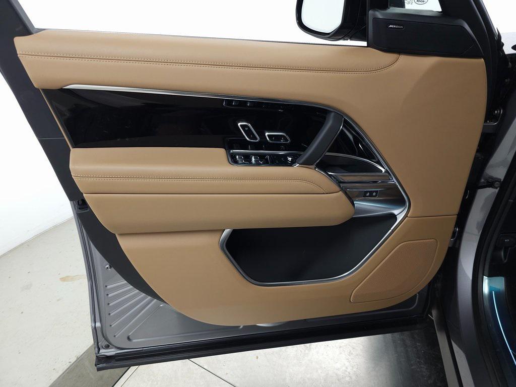 new 2025 Land Rover Range Rover car, priced at $122,570