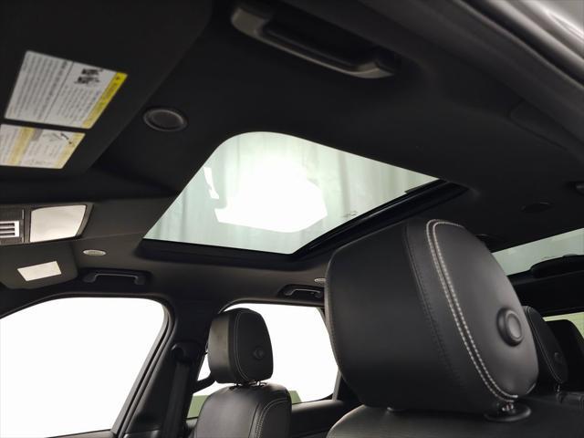 used 2022 Land Rover Discovery car, priced at $40,920