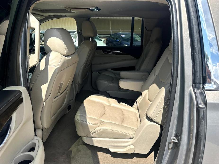 used 2018 Cadillac Escalade ESV car, priced at $31,400