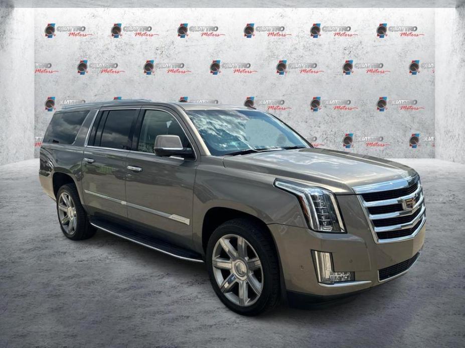 used 2018 Cadillac Escalade ESV car, priced at $31,400