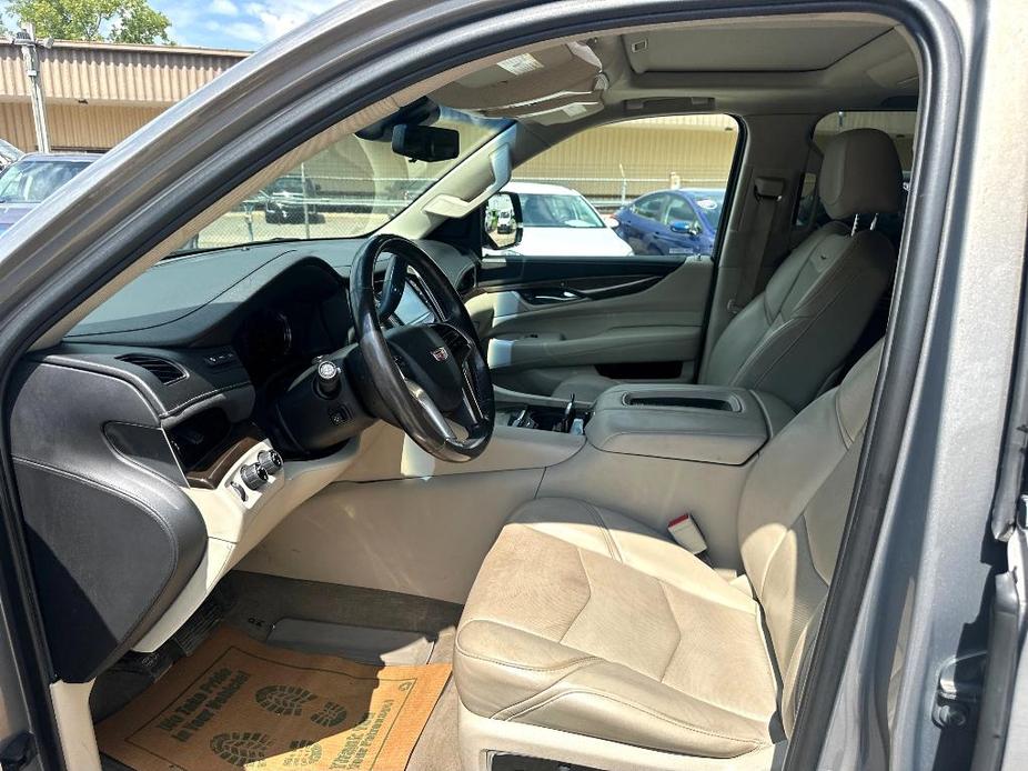 used 2018 Cadillac Escalade ESV car, priced at $31,400