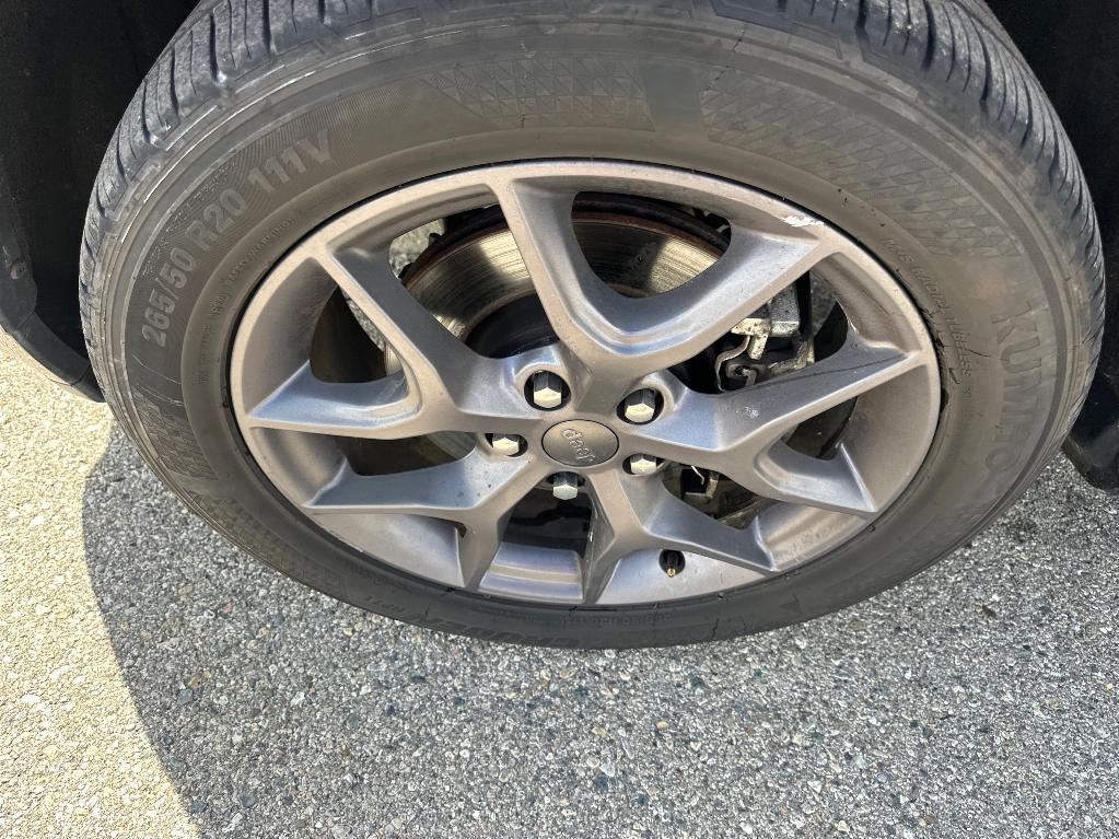 used 2021 Jeep Grand Cherokee car, priced at $25,000