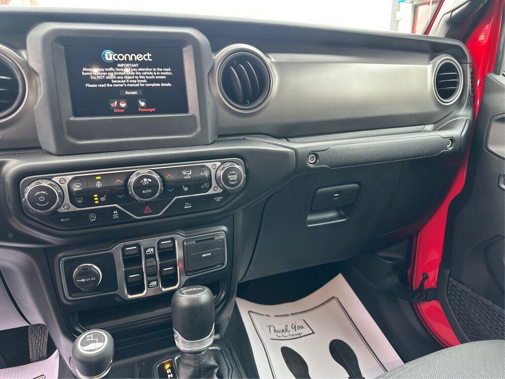 used 2023 Jeep Gladiator car, priced at $31,000