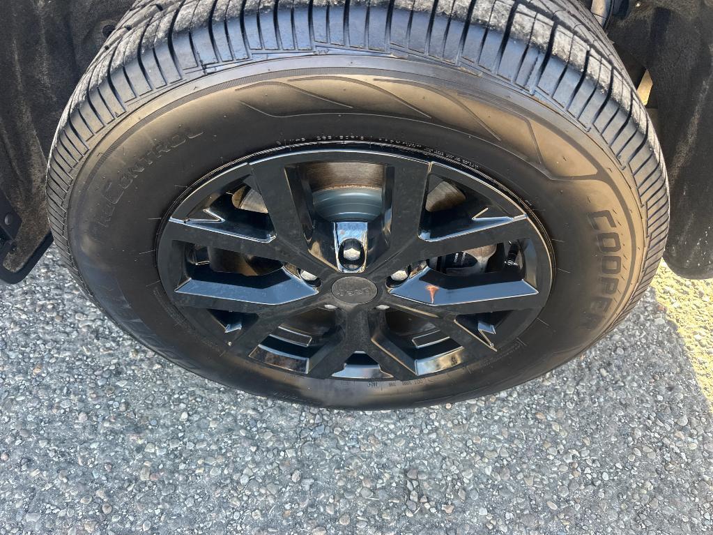 used 2021 Jeep Grand Cherokee L car, priced at $25,000