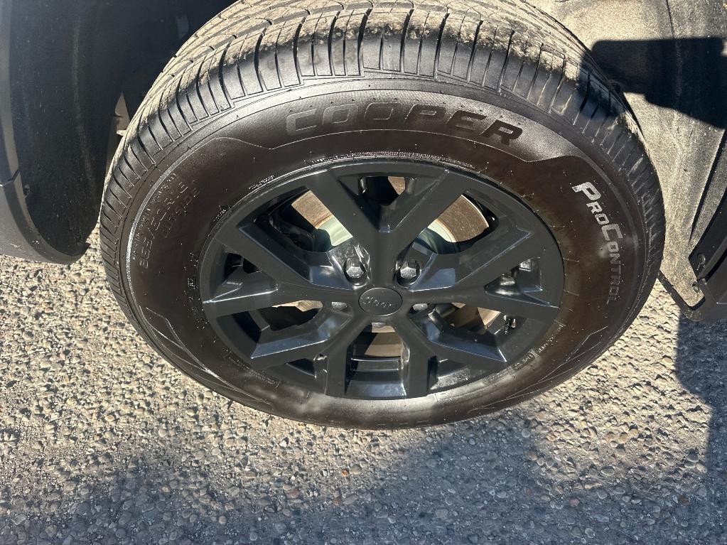 used 2021 Jeep Grand Cherokee L car, priced at $25,000