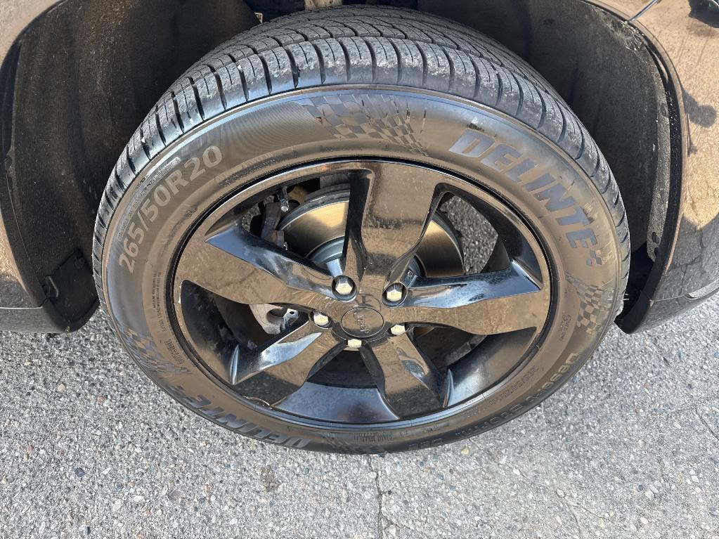 used 2016 Jeep Grand Cherokee car, priced at $15,000