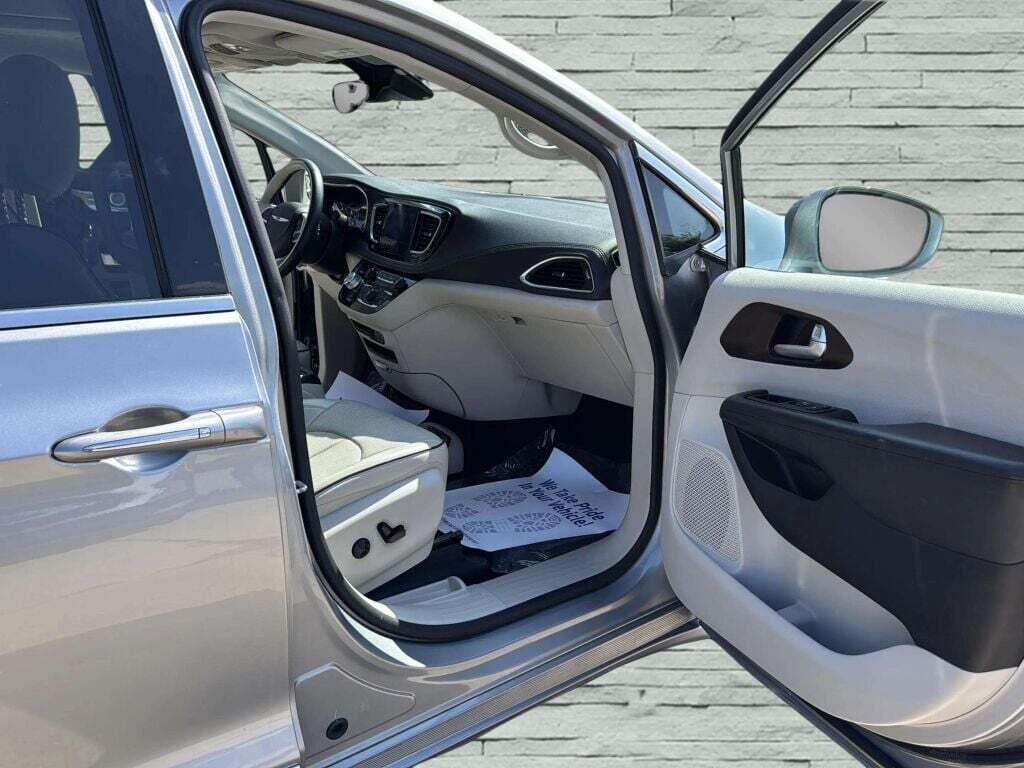 used 2017 Chrysler Pacifica car, priced at $16,000