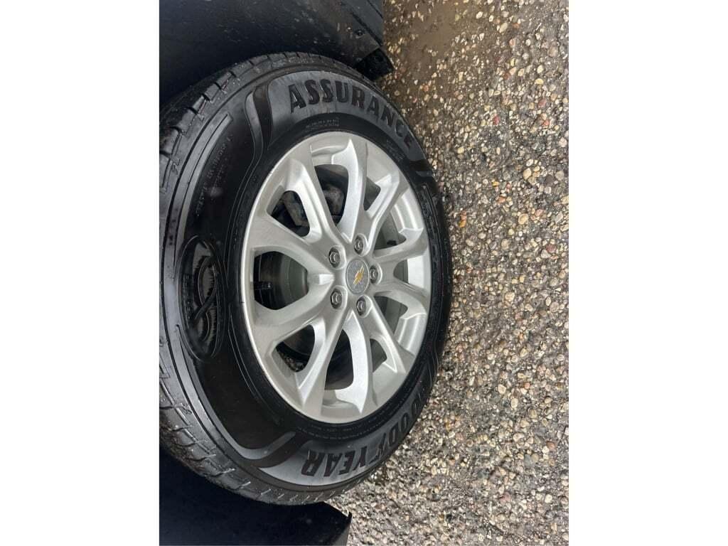 used 2018 Chevrolet Equinox car, priced at $13,900