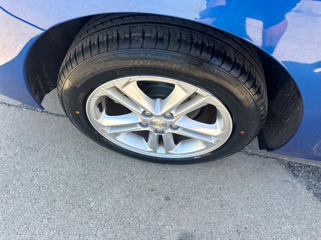 used 2017 Chevrolet Cruze car, priced at $8,000