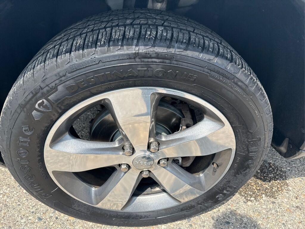 used 2016 Jeep Grand Cherokee car, priced at $13,600