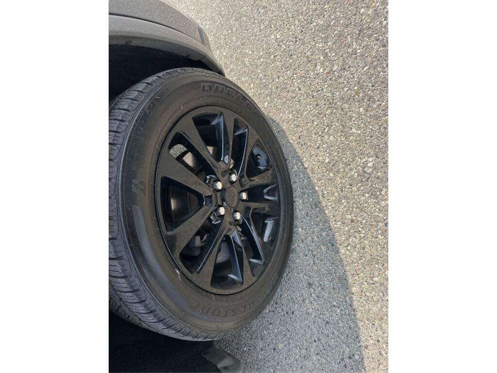 used 2021 Jeep Grand Cherokee car, priced at $25,700