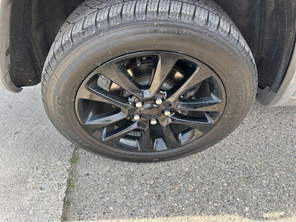 used 2021 Jeep Grand Cherokee car, priced at $25,700